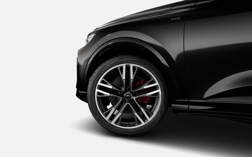 Audi Q5 SUV e-hybrid quattro S tronic