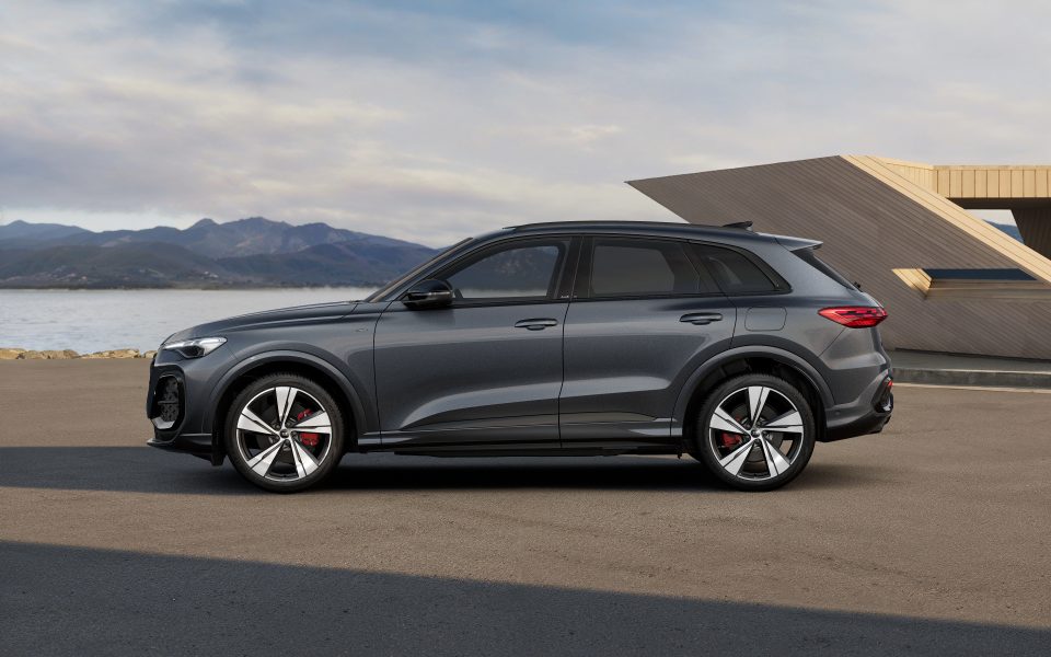 Audi Q5 SUV e-hybrid quattro S tronic
