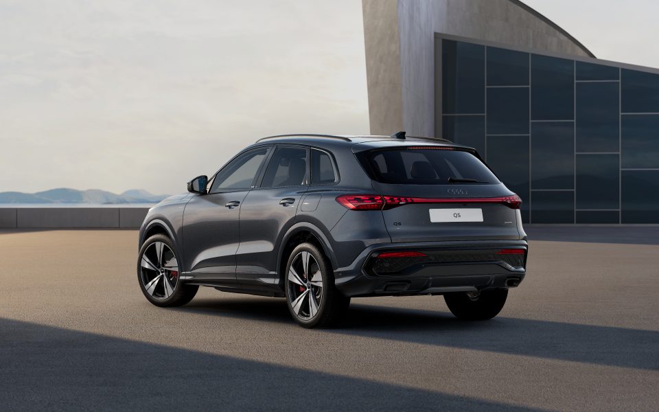 Audi Q5 SUV e-hybrid quattro S tronic