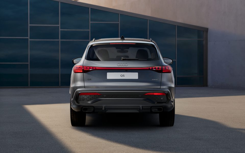 Audi Q5 SUV e-hybrid quattro S tronic