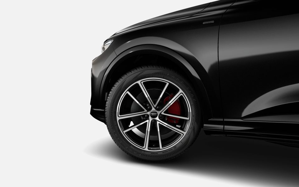Audi Q5 SUV e-hybrid quattro S tronic