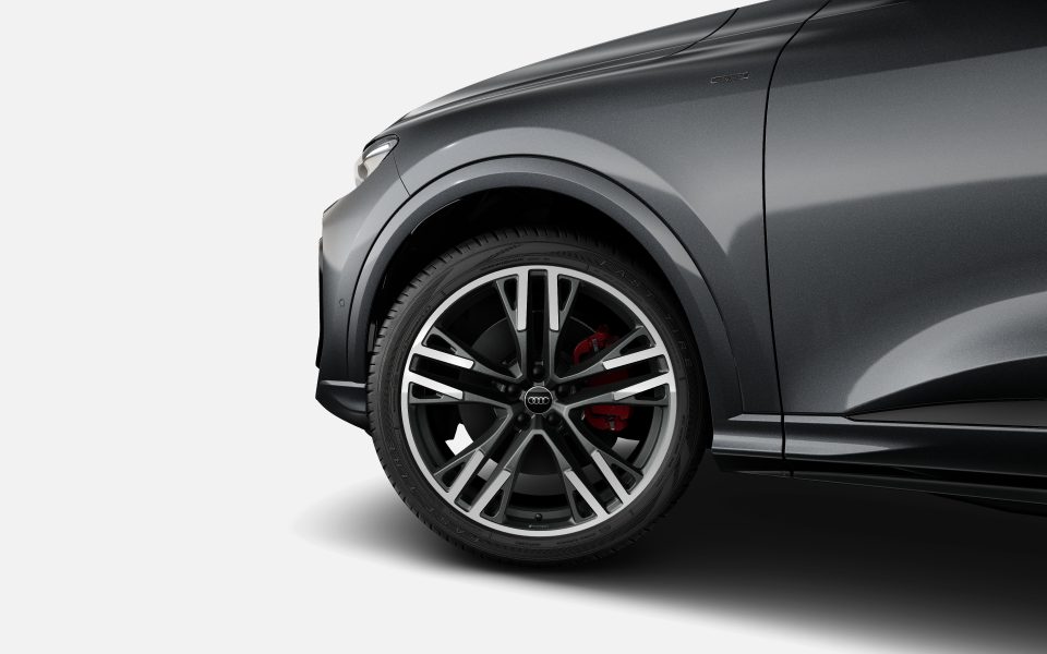 Audi Q5 SUV e-hybrid quattro S tronic