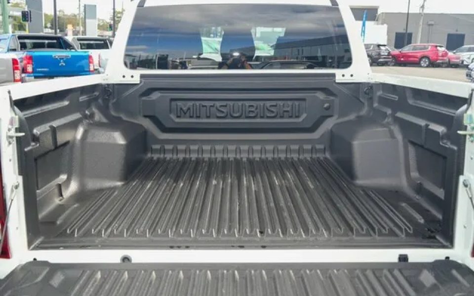 2026 Mitsubishi Triton MV MY26 GLS Pick-up Double Cab 4x4 White Diamond 6 Speed Sports Automatic
