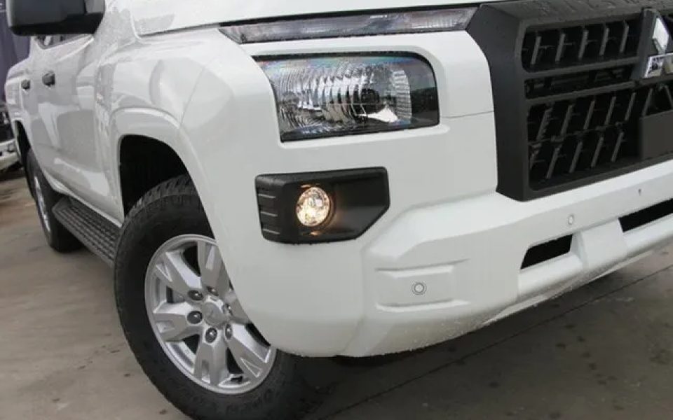 2026 Mitsubishi Triton MV MY26 GLX+ Pick-up Double Cab 4x4 White 6 Speed Sports Automatic Utility