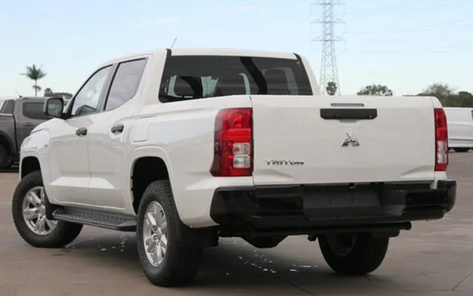 2026 Mitsubishi Triton MV MY26 GLX+ Pick-up Double Cab 4x4 White 6 Speed Sports Automatic Utility