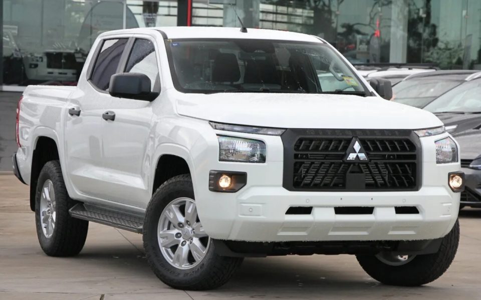 2026 Mitsubishi Triton MV MY26 GLX+ Pick-up Double Cab 4x4 White 6 Speed Sports Automatic Utility