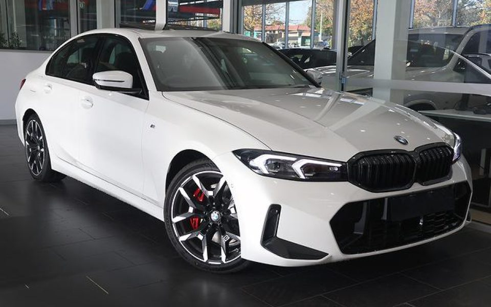 2026 BMW 330i M Sport Sports Automatic