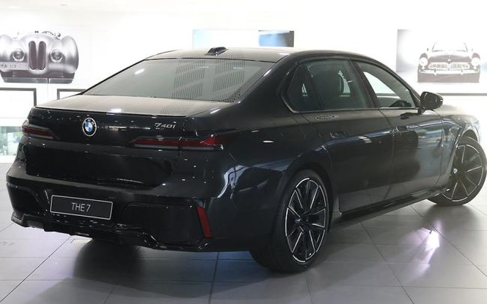 2026 BMW 740i M Sport Sports Automatic