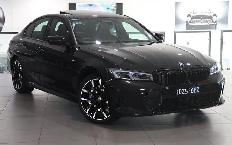 2025 BMW 330i M Sport Sports Automatic
