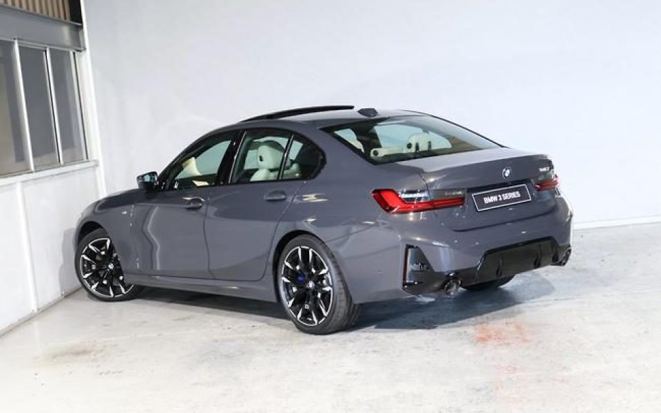 2025 BMW 330i M Sport Sports Automatic