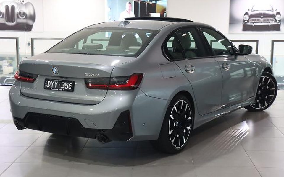 2026 BMW 330i M Sport Sports Automatic