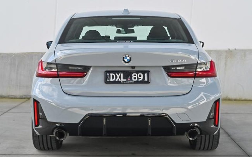 2025 BMW 330i M Sport Sports Automatic