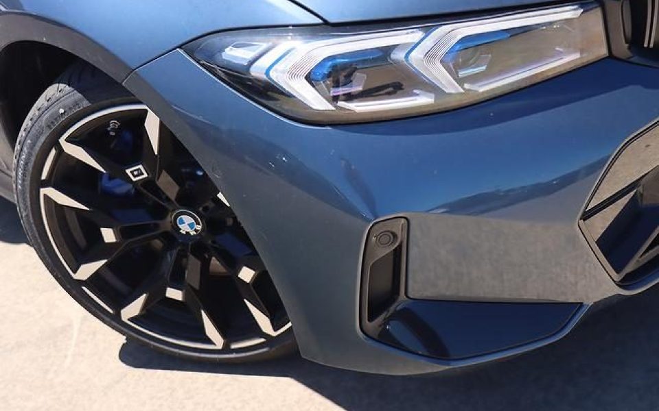 2025 BMW 330i M Sport Sports Automatic