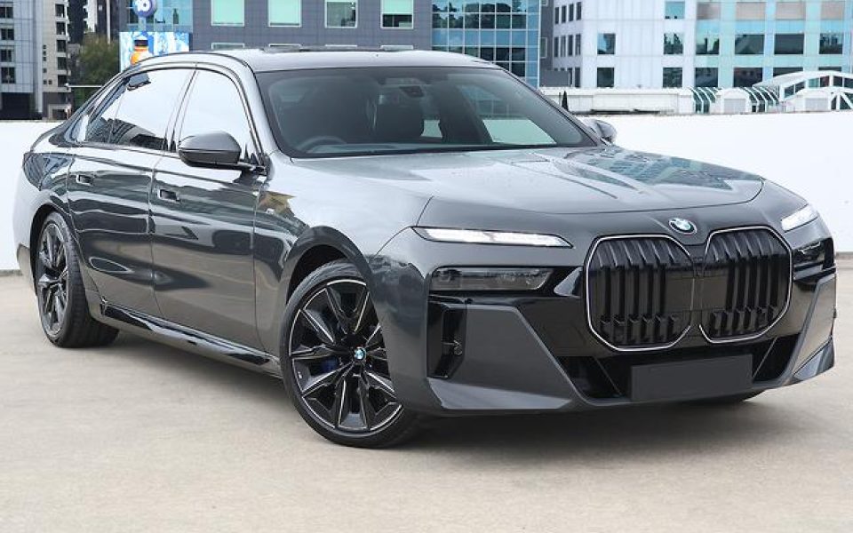 2025 BMW 740i M Sport Sports Automatic