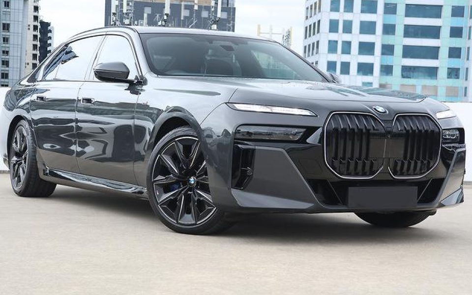 2025 BMW 740i M Sport Sports Automatic