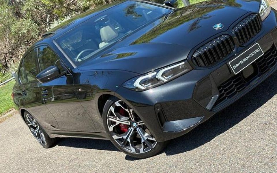 2025 BMW 330i M Sport Sports Automatic