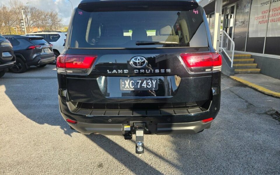 2022 Toyota Landcruiser VX