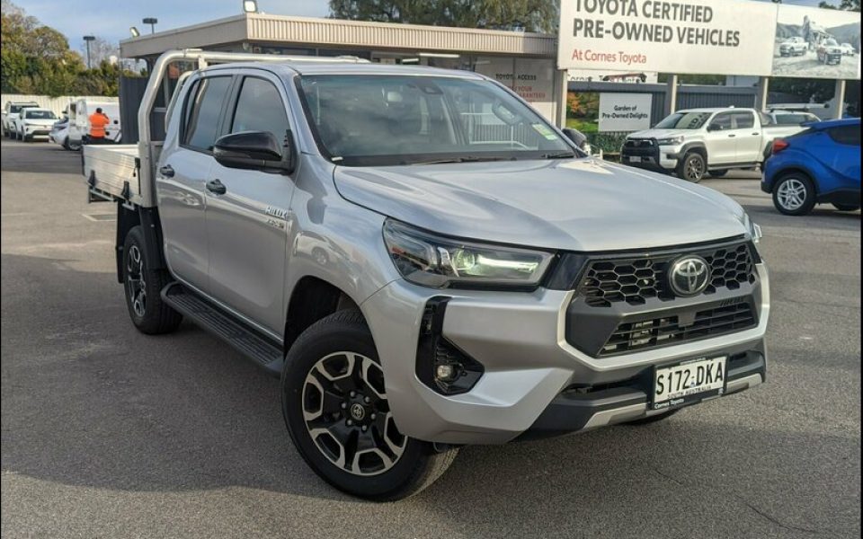 2025 Toyota Hilux SR5 Double Cab 48V