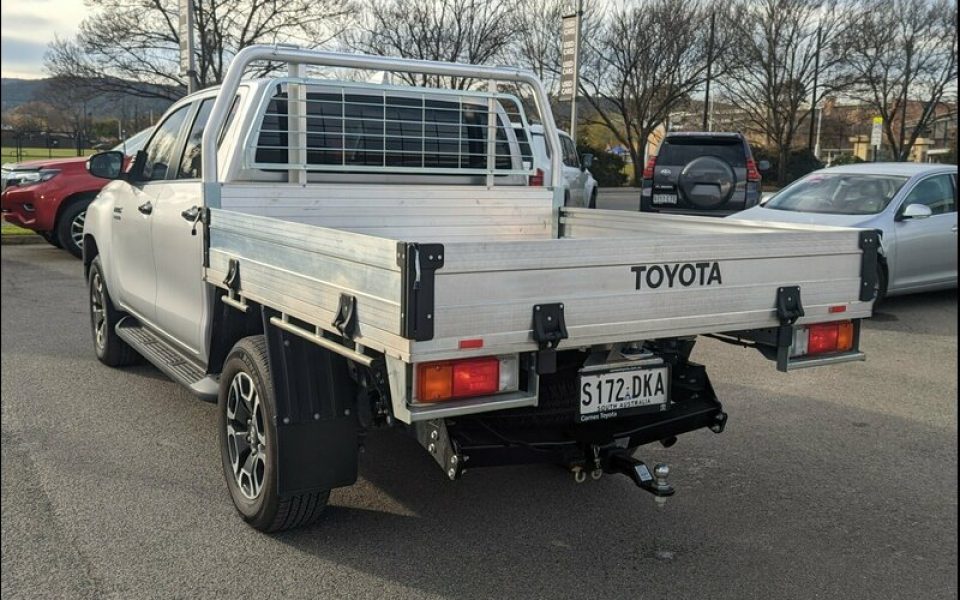 2025 Toyota Hilux SR5 Double Cab 48V
