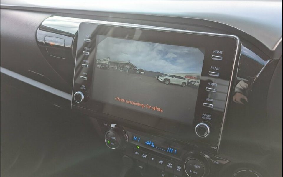 2025 Toyota Hilux SR5 Double Cab 48V