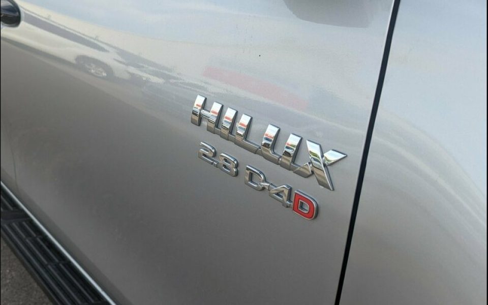 2025 Toyota Hilux SR5 Double Cab 48V