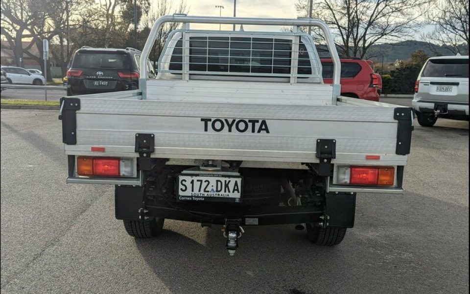 2025 Toyota Hilux SR5 Double Cab 48V