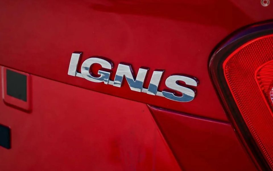 2024 Suzuki Ignis Burning Red Hatchback