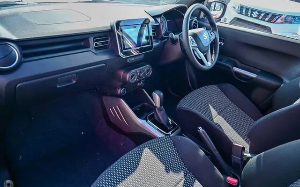2024 Suzuki Ignis Burning Red Hatchback