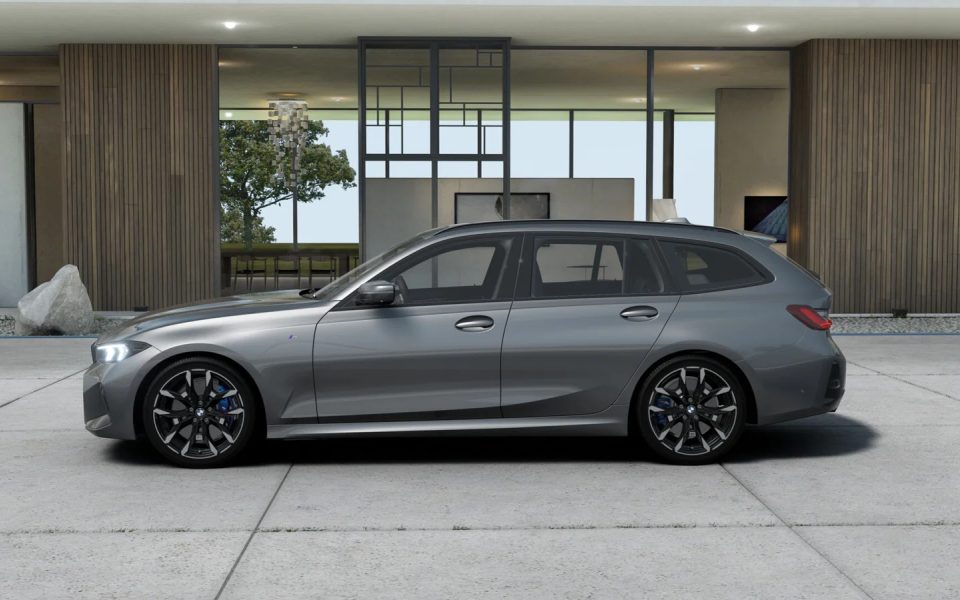2026 BMW 330i Touring Automatic