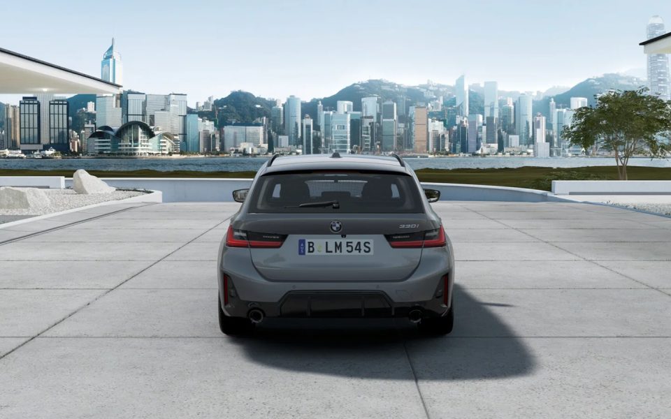 2026 BMW 330i Touring Automatic