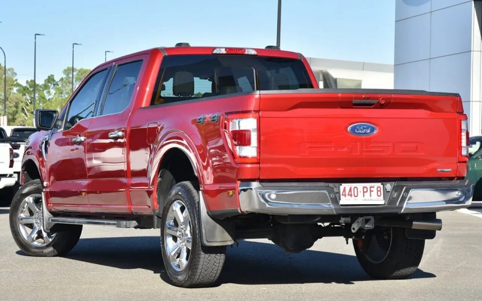 USED VEHICLE