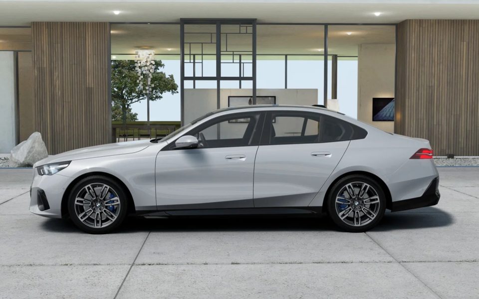 2025 BMW 520i Sedan Automatic