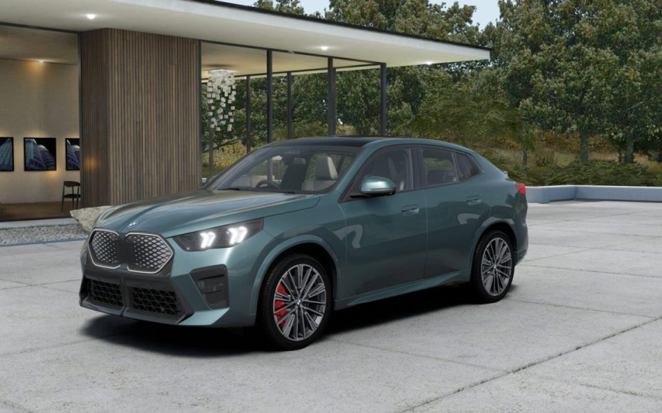 2025 BMW iX2 xDrive30 Automatic