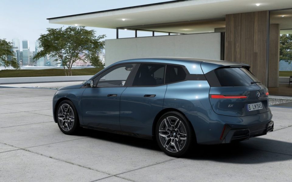 2025 BMW iX xDrive45 Automatic