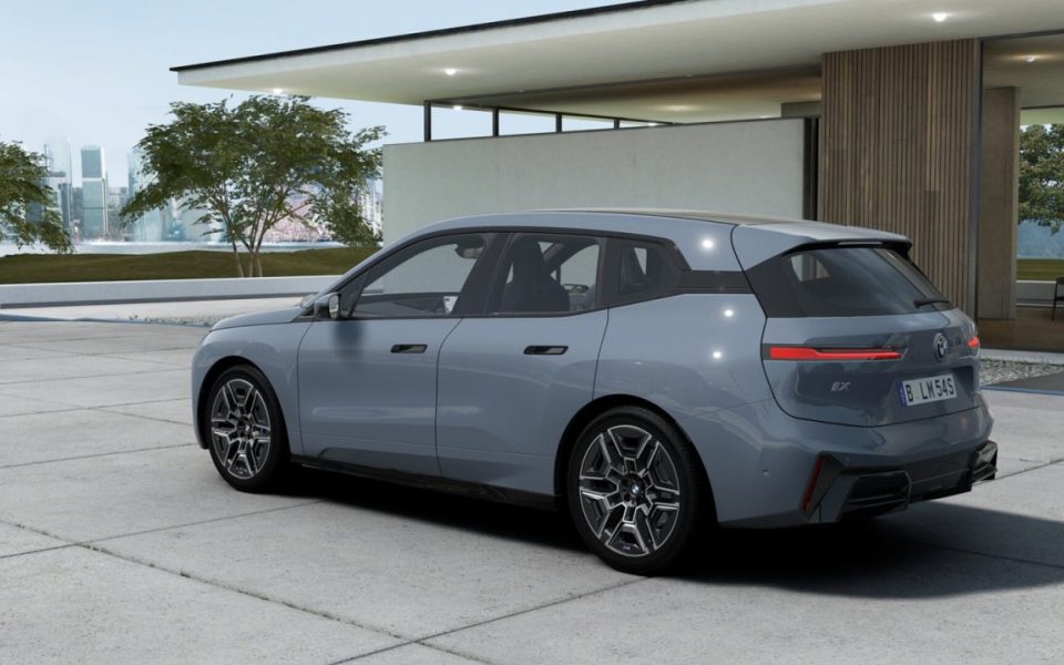 2025 BMW iX xDrive45 Automatic