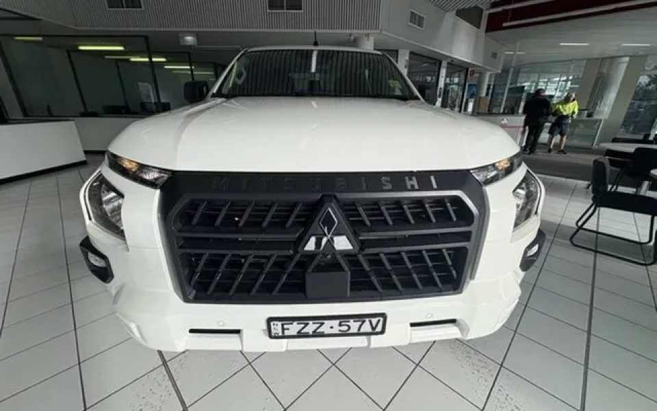 2025 Mitsubishi Triton MV MY25 GLX Pick-up Double Cab 4x4 White 6 Speed Sports Automatic Utility