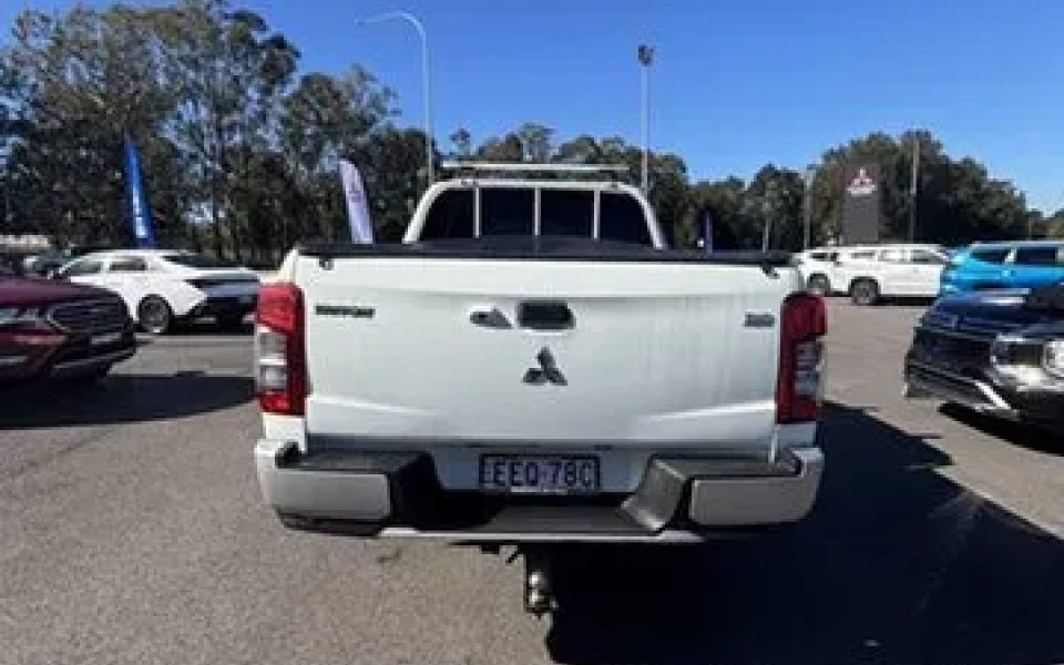 2019 Mitsubishi Triton MR MY19 GLX Double Cab White 6 Speed Sports Automatic Utility
