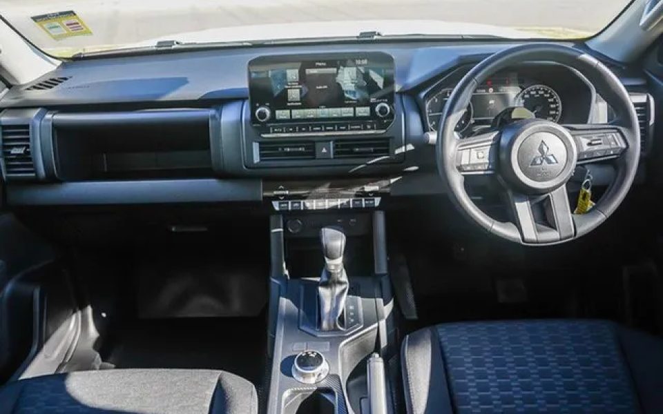 2025 Mitsubishi Triton MV MY25 GLX Pick-up Double Cab 4x4 White 6 Speed Sports Automatic Utility