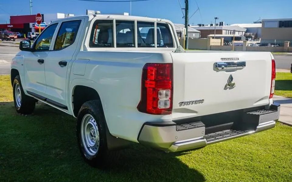 2025 Mitsubishi Triton MV MY25 GLX Pick-up Double Cab 4x4 White 6 Speed Sports Automatic Utility