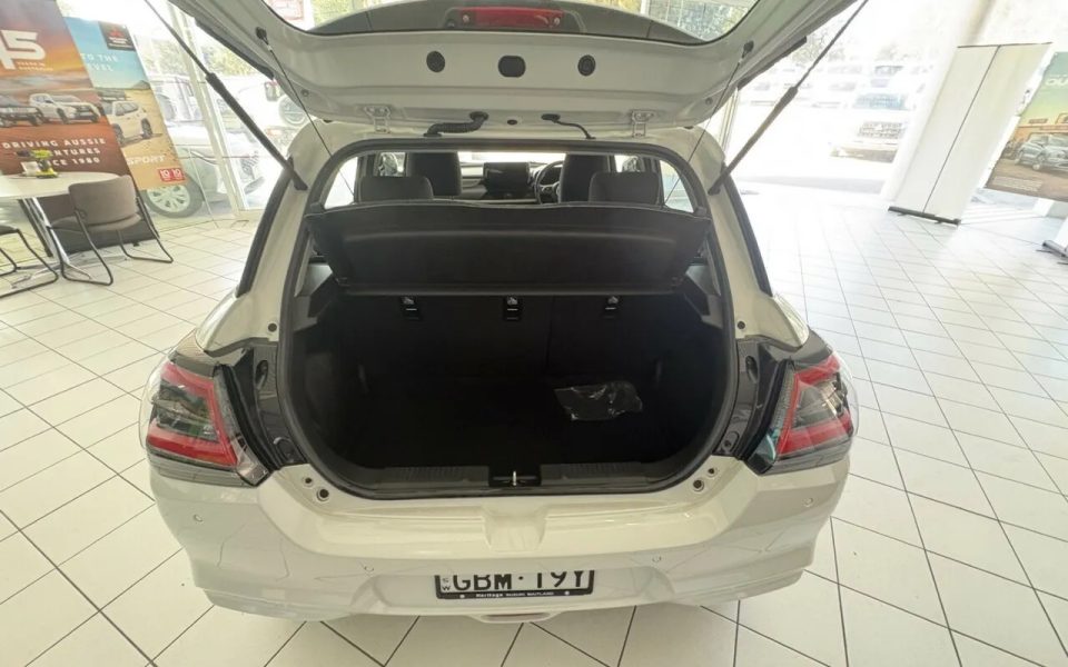 2025 Suzuki Swift UZ Hybrid Pure White 1 Speed Constant Variable Hatchback