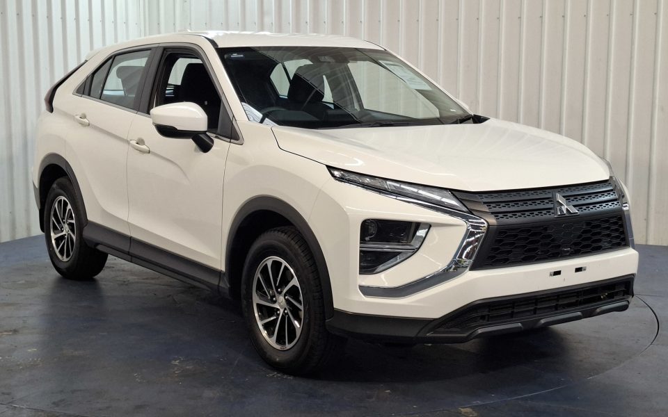 2024 MITSUBISHI ECLIPSE CROSS ES