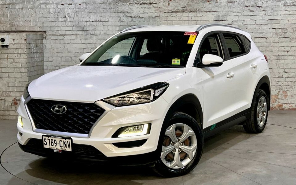 2024 MITSUBISHI ECLIPSE CROSS ES