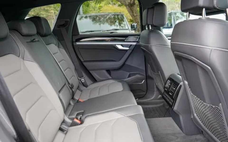 2022 Volkswagen Touareg CR MY22 210TDI Tiptronic 4MOTION R-Line Black 8 Speed Sports Automatic Wagon