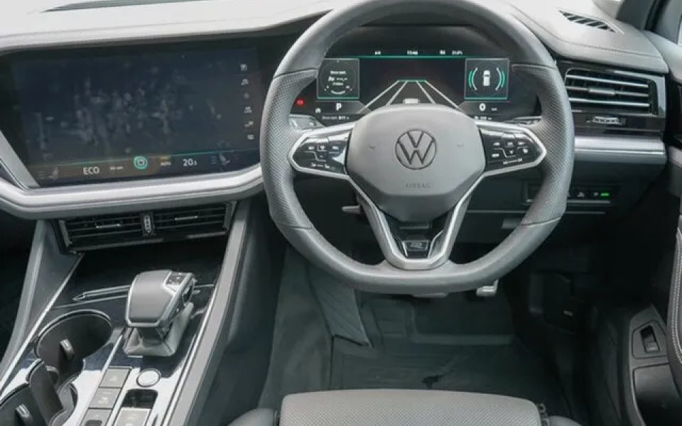 2022 Volkswagen Touareg CR MY22 210TDI Tiptronic 4MOTION R-Line Black 8 Speed Sports Automatic Wagon