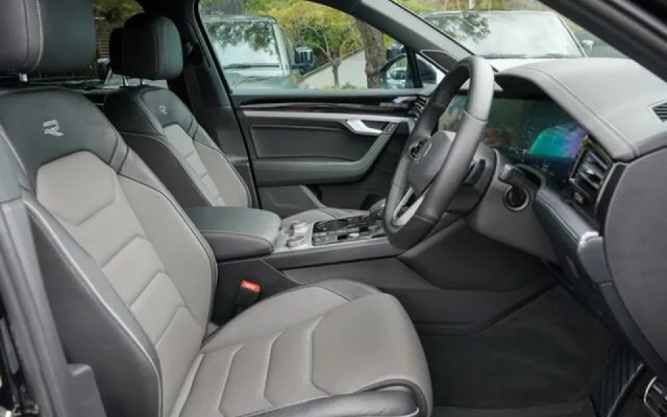2022 Volkswagen Touareg CR MY22 210TDI Tiptronic 4MOTION R-Line Black 8 Speed Sports Automatic Wagon