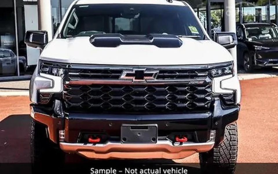 2026 Chevrolet Silverado T1 MY26 1500 ZR2 Pickup Crew Cab W/Tech Pack White 10 Speed Automatic