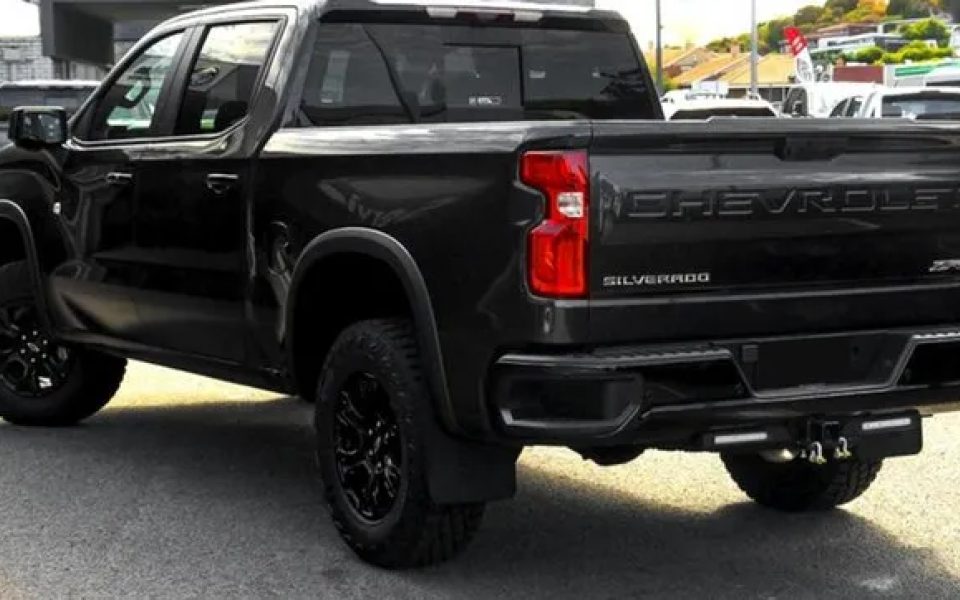 2026 Chevrolet Silverado T1 MY26 1500 ZR2 Pickup Crew Cab W/Tech Pack Black 10 Speed Automatic