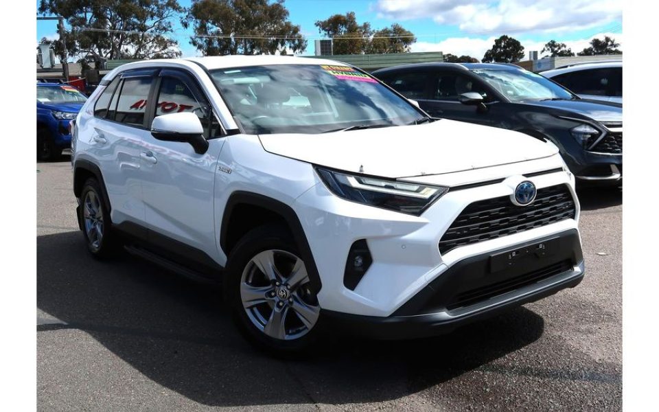 2022 Toyota RAV4 GX SUV (Glacier White) Pre-Owned Car