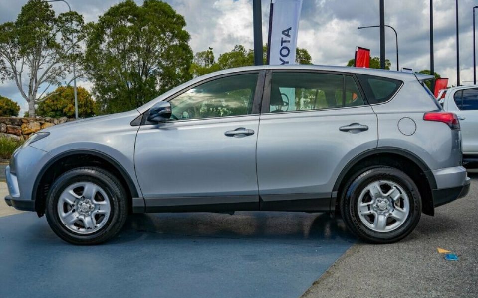 2017 Toyota RAV4 GX 2WD Wagon (Silver Sky) Used Car