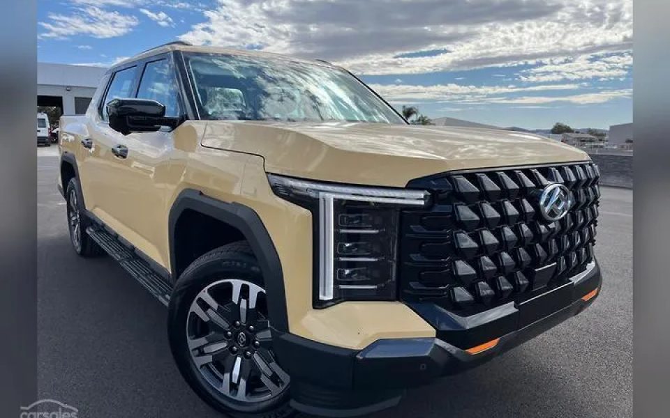 2025 LDV Terron 9 EKK1C Evolve AWD Desert Yellow 8 Speed Sports Automatic Utility